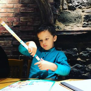 colorwonder mess free, how to entertain kids at restaurants