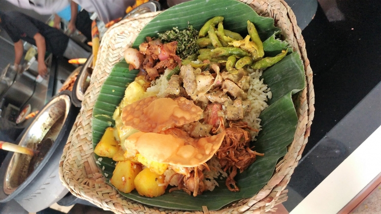 rice and curry in sri lanka