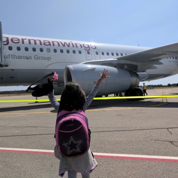 Flying Eurowings With Kids : Pula to Manchester #MurphysDo148Days