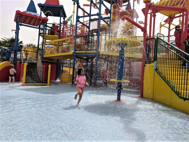 Legoland Water Park with kids. What to do in Dubai Parks. Best tips for Dubai PArks