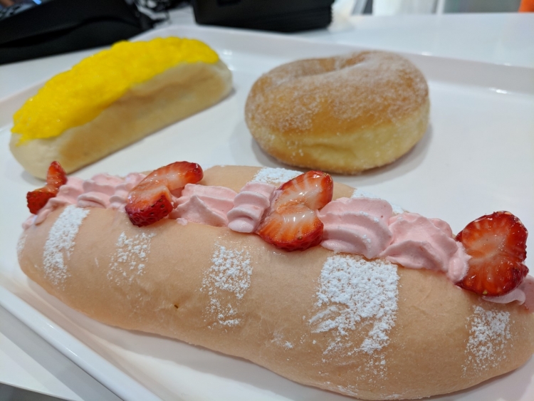 A Toronto Dessert Crawl Down Yonge Street with Kids