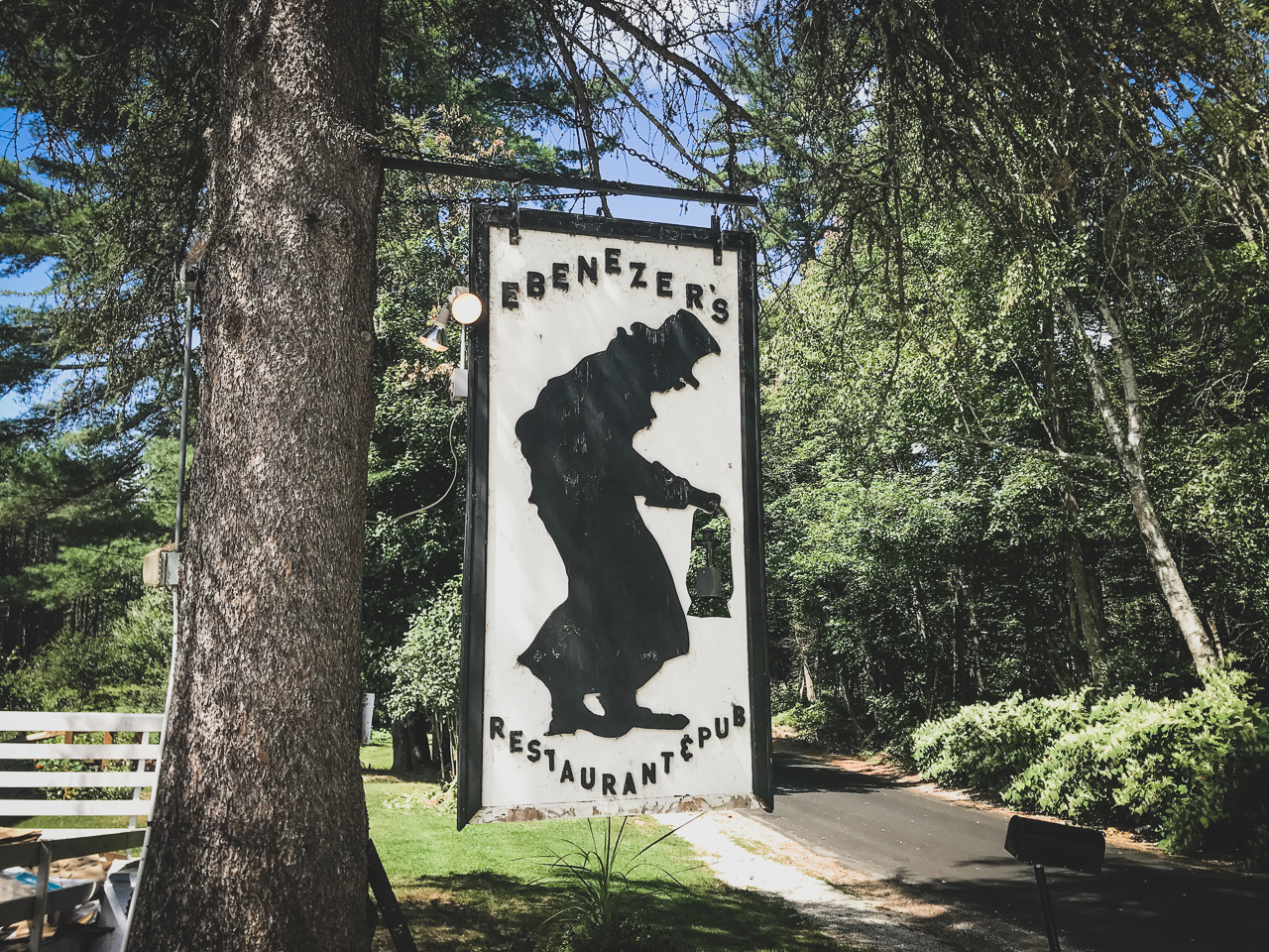 Ebenezer's Restaurant and Pub Sign