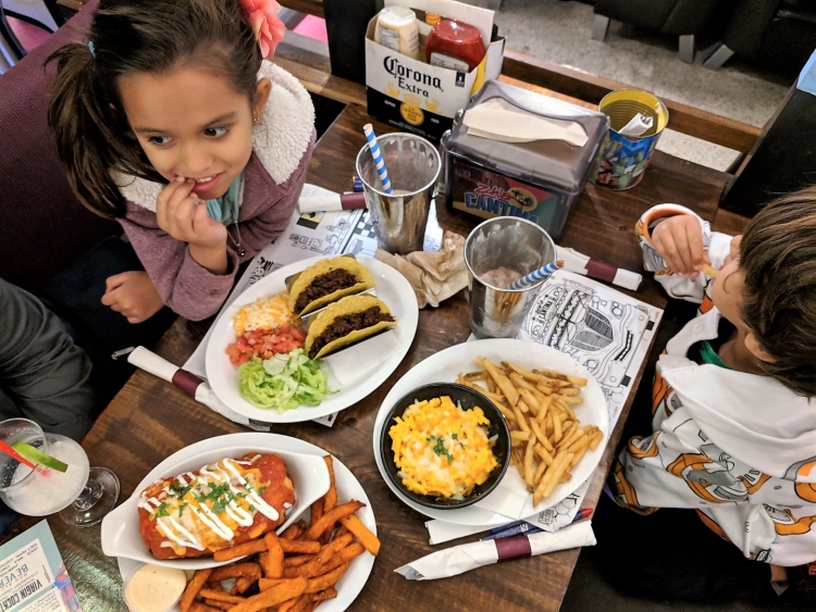 dining in Ottawa with kids