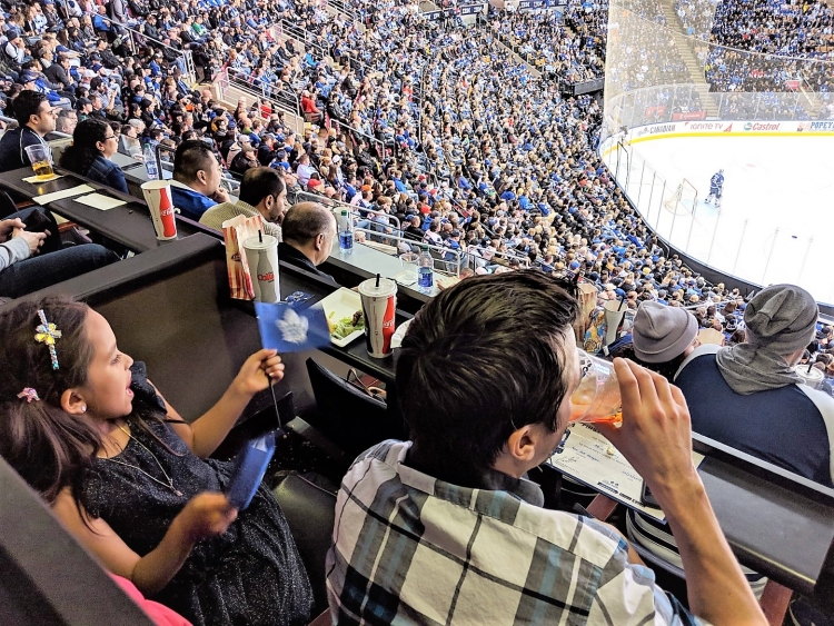 kids at maple leafs scotiabank