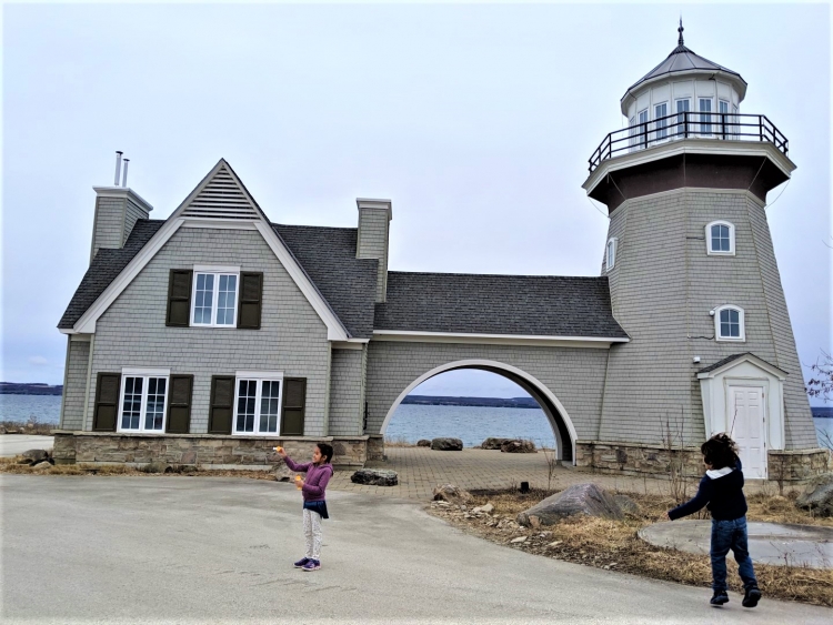 cobble beach resort, where to stay in ontario with kids, large family travel ontario 