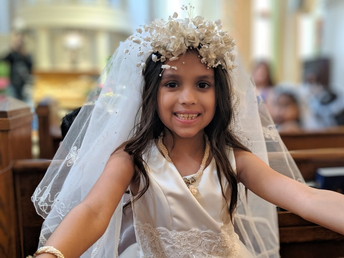 Curacao, portrait of a girl during her first holy communion Stock Photo -  Alamy