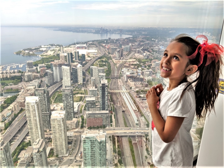 things to do in Toronto. Toornto CN Tower views with kids