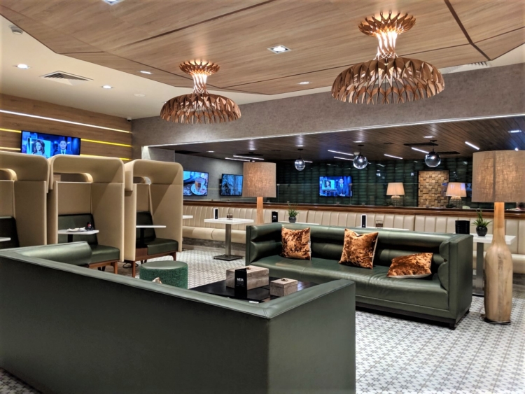 plaza premium lounge cancun