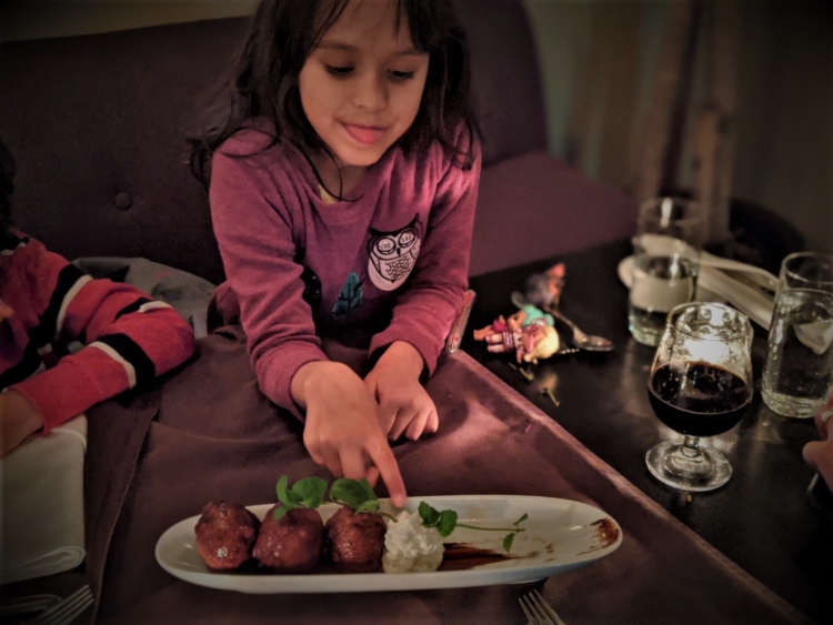 where to eat in montreal with kids