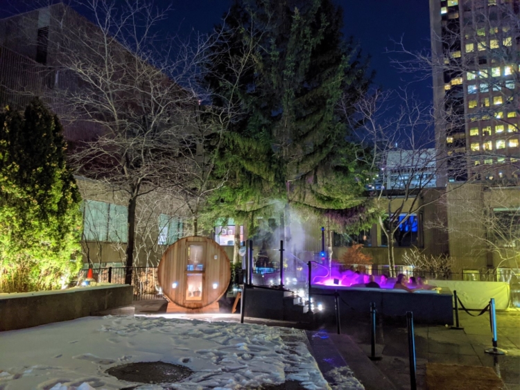 Hotel bonaventure montreal outdoor pool