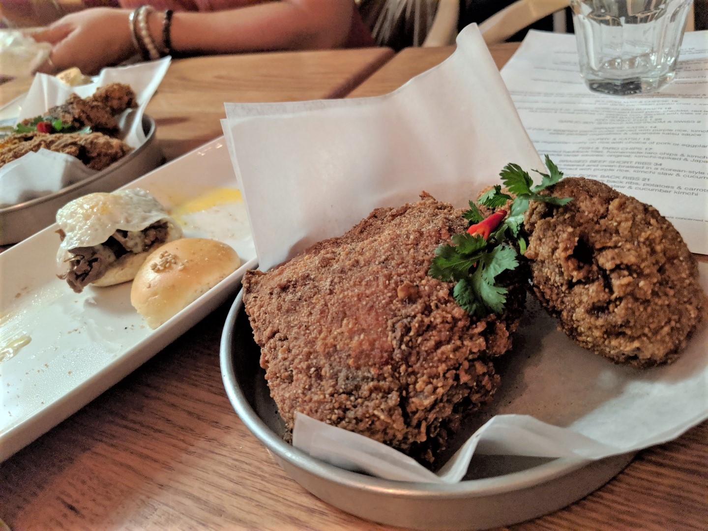 where to eat in Ossington on a girls night
