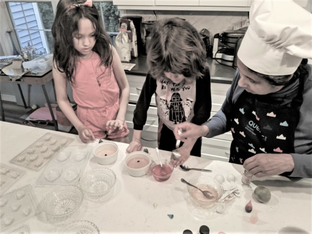 kids cooking with grandma