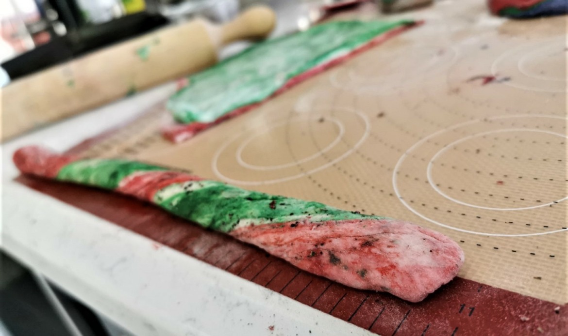 red and green christmas bagels