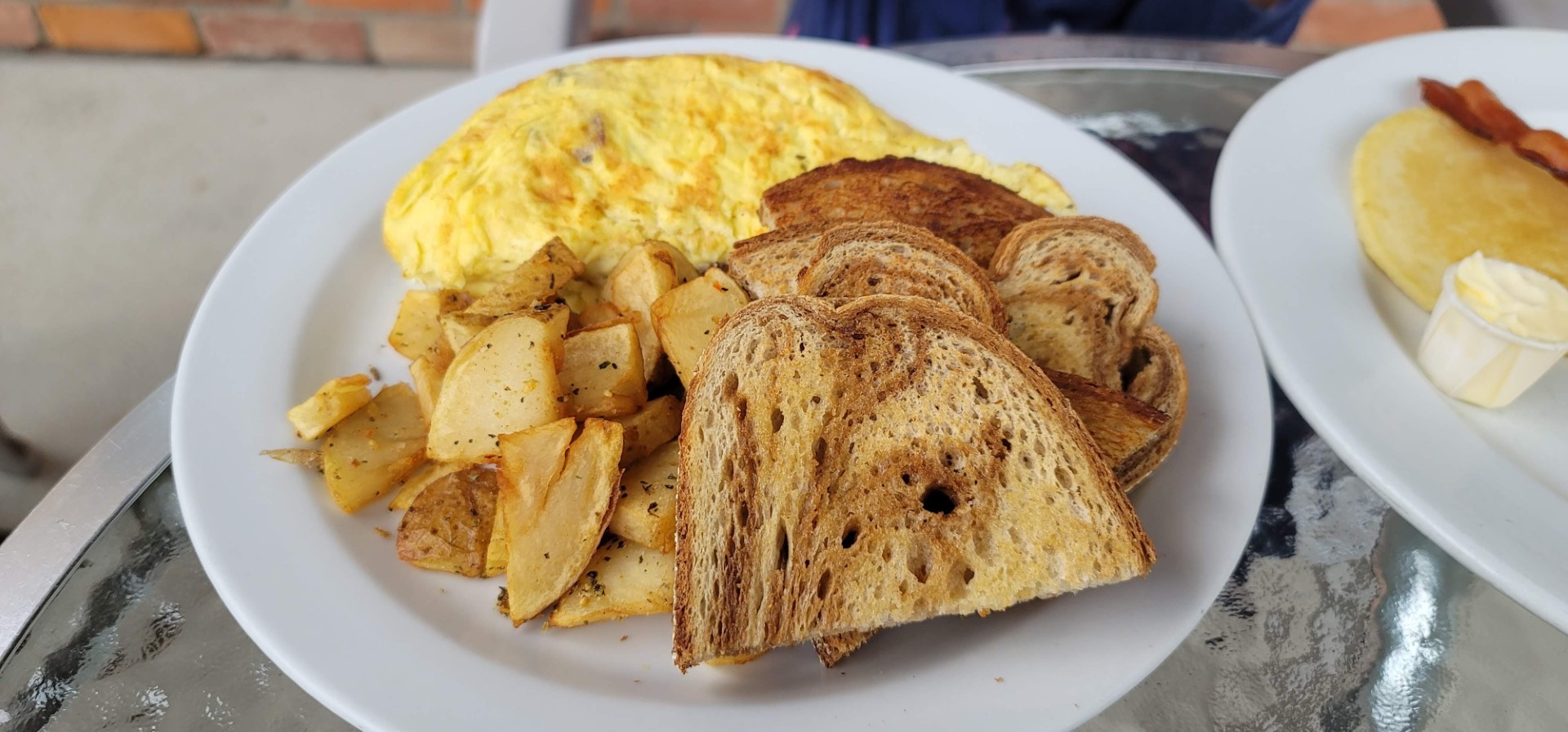 toast, home fries and omlette
