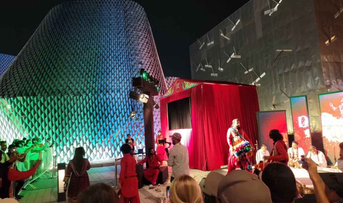 singers outside Pakistan Pavillion at Dubai world expo