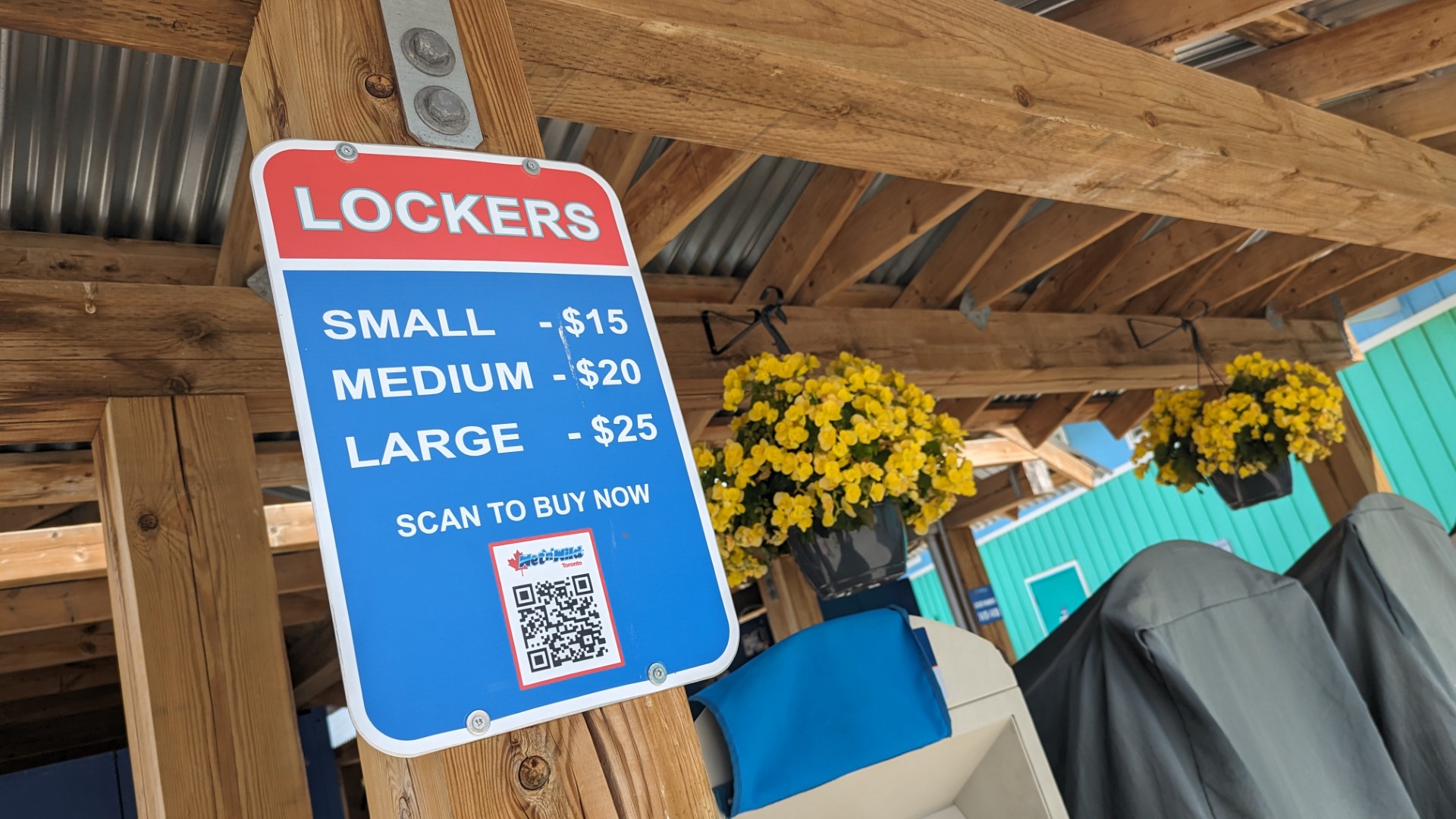 Locker rental price at Wet n wild