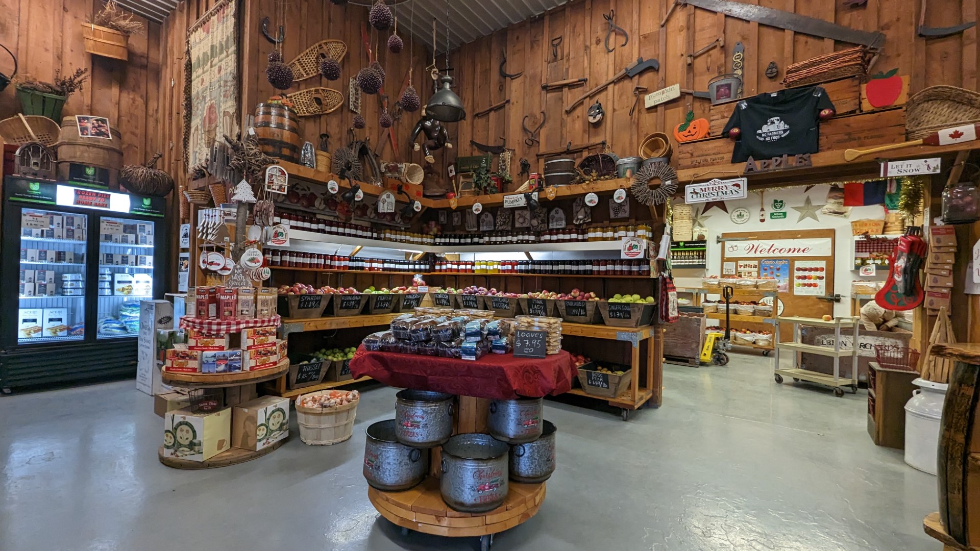 inside of Albion Orchards country store