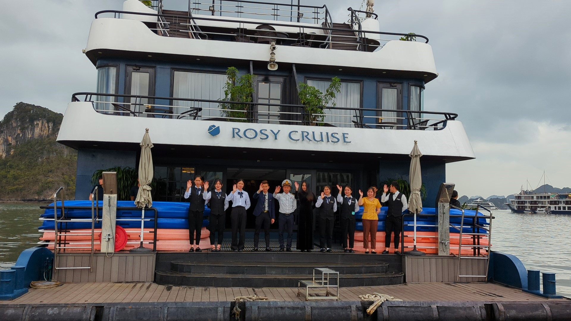 Rosy Cruise staff waving