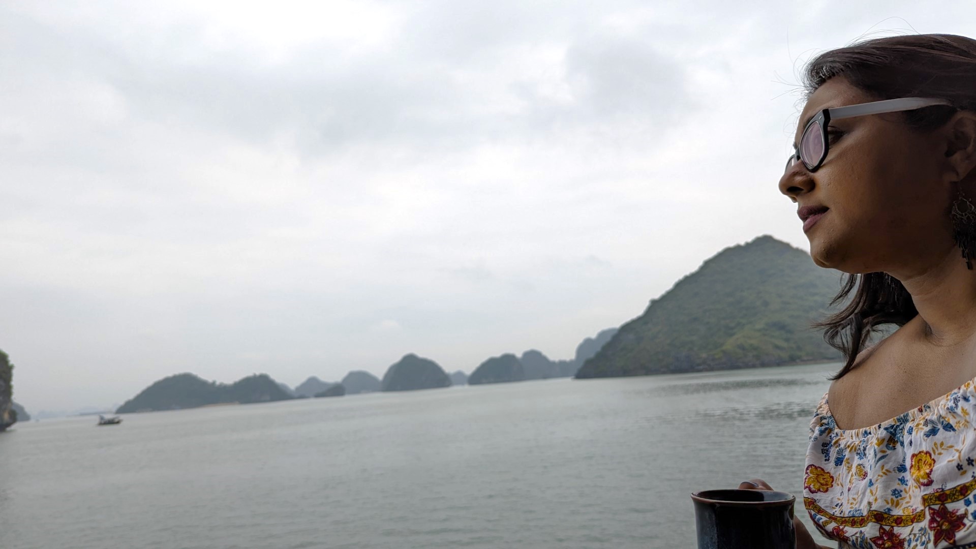 Yashy looking out at Halong bay cruise