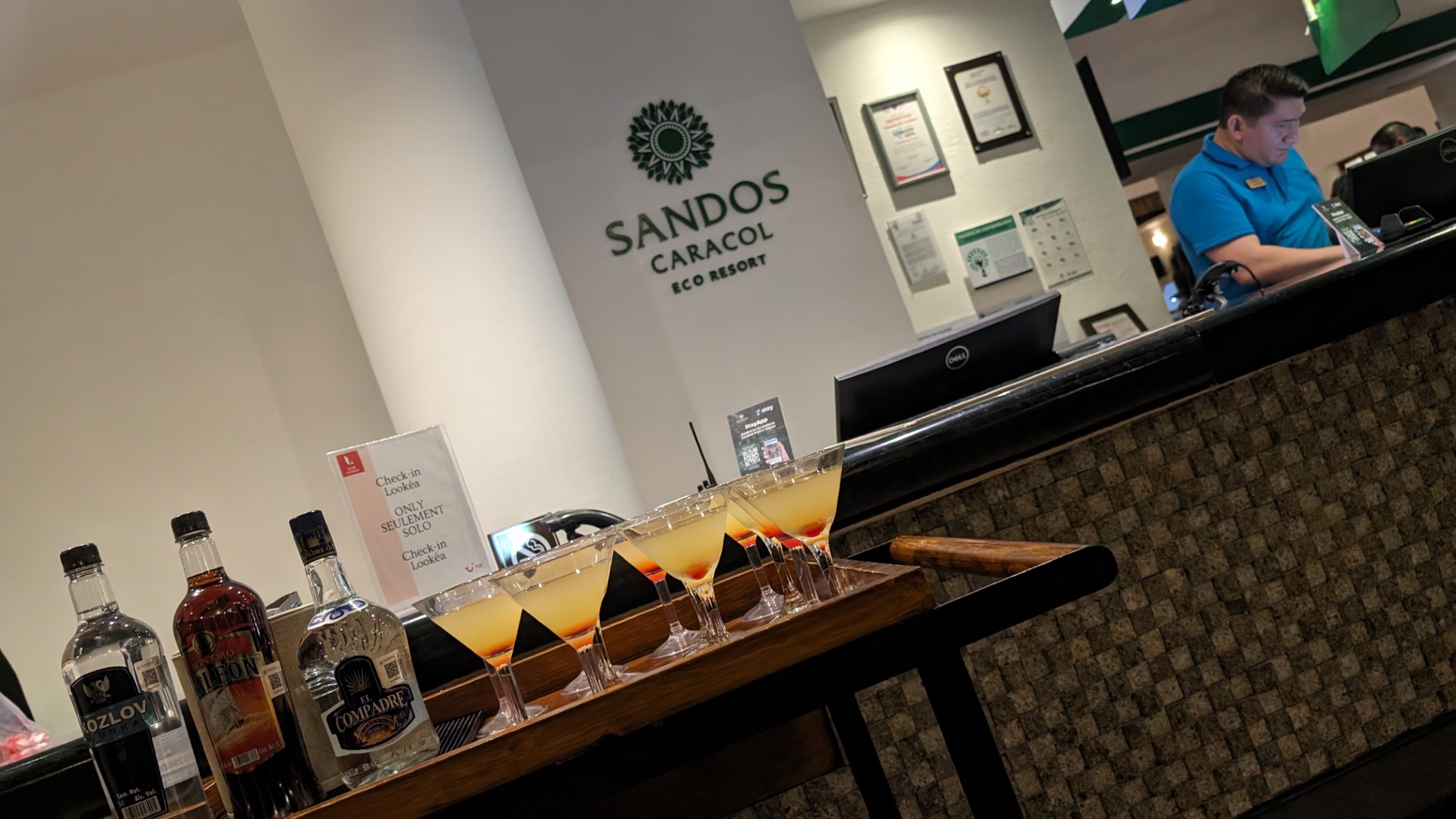 Sandos Resort check in