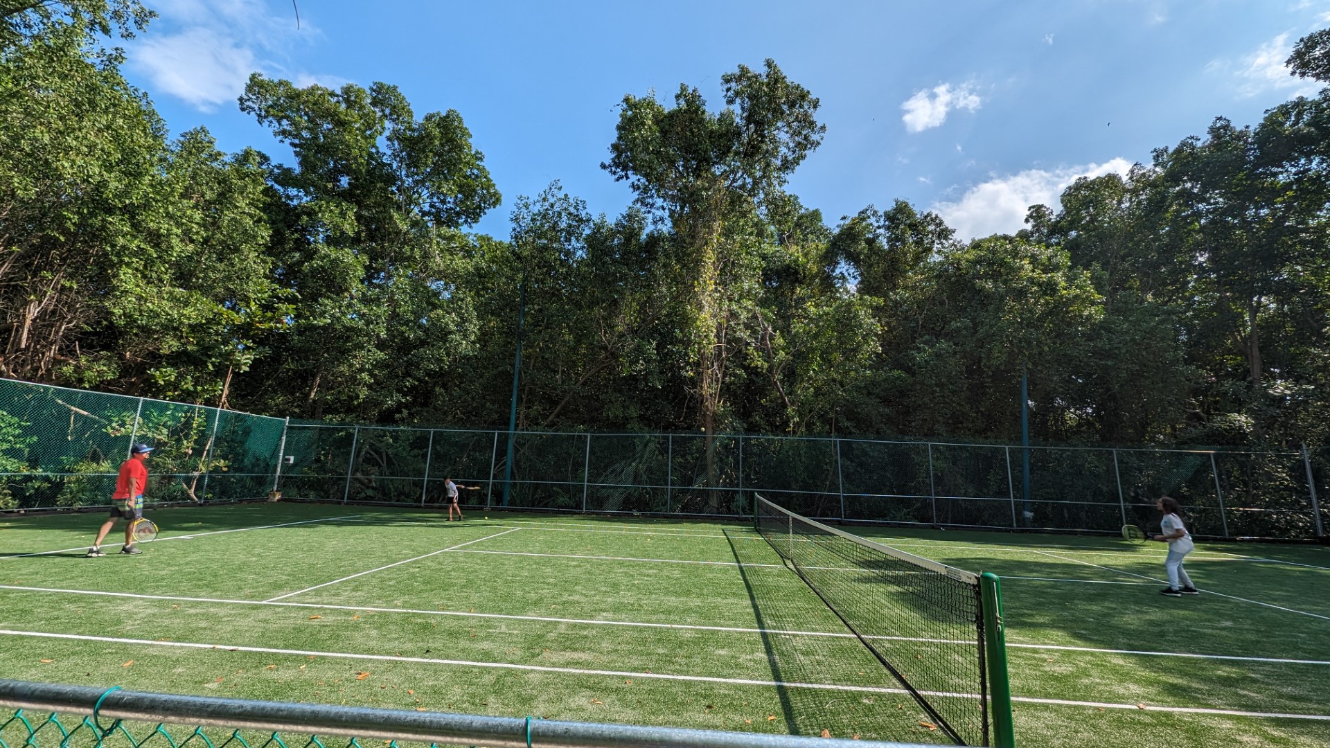 TENNIS court at Sandos Caracol Resort