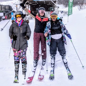 girls skiing in Vermont