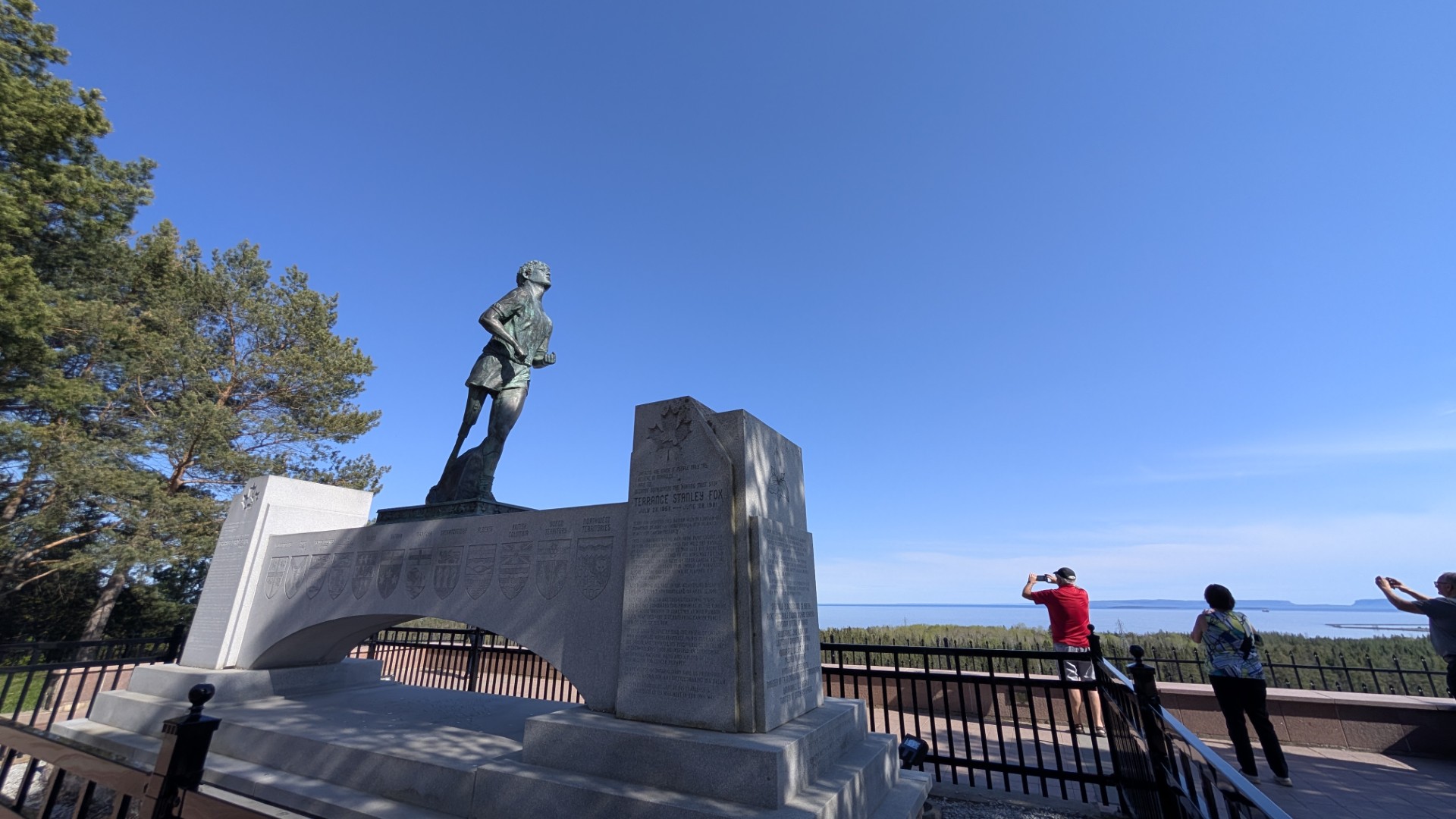 Terry Fox statue in Thunder Bay