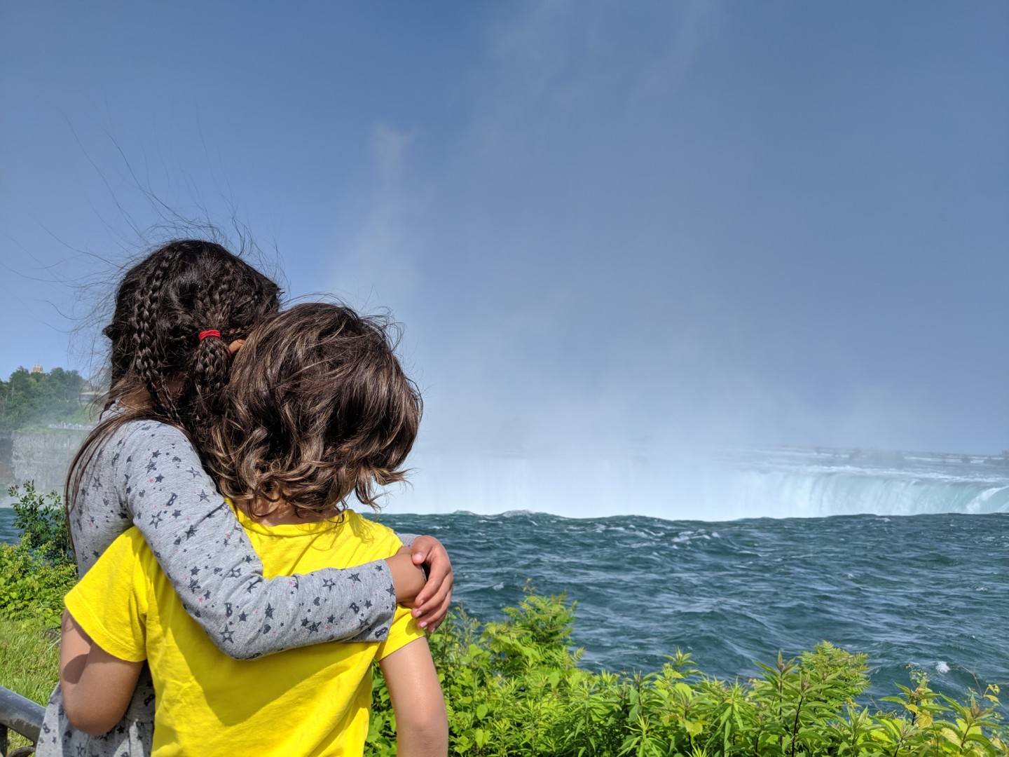 tweens at Niagara Falls free activity