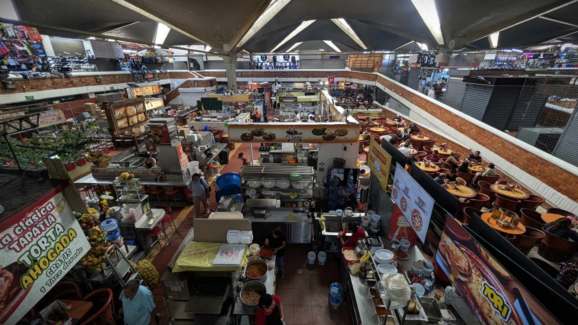 Mercado Libertad best stalls