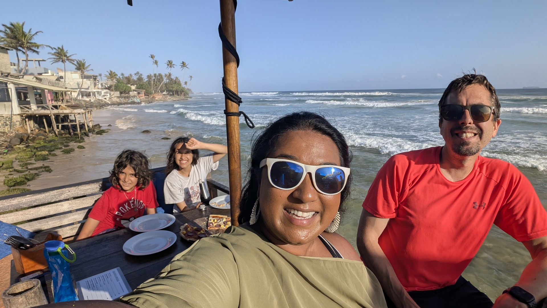 beach bar Ahangama family