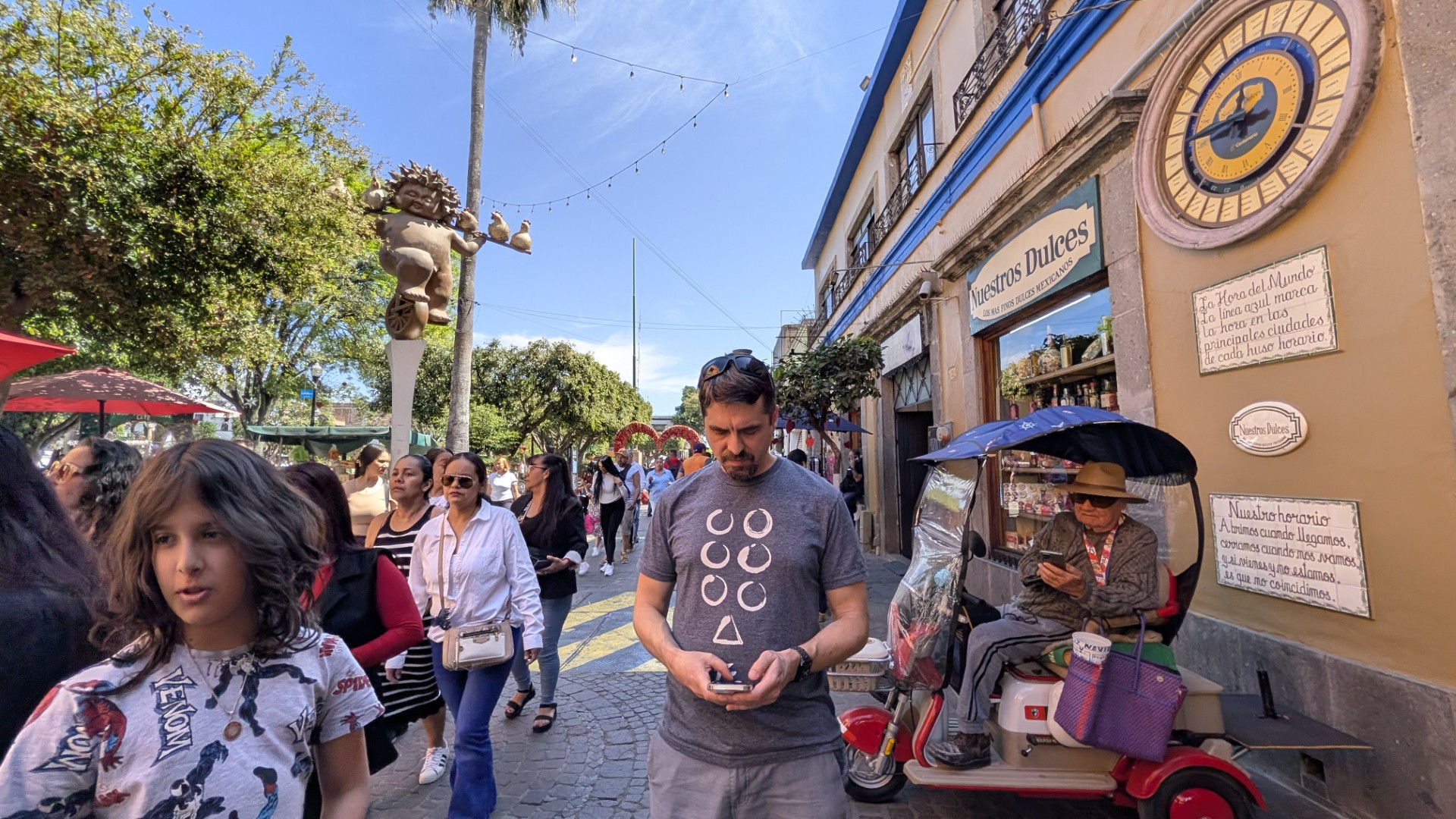 kids in Tlaquepaque