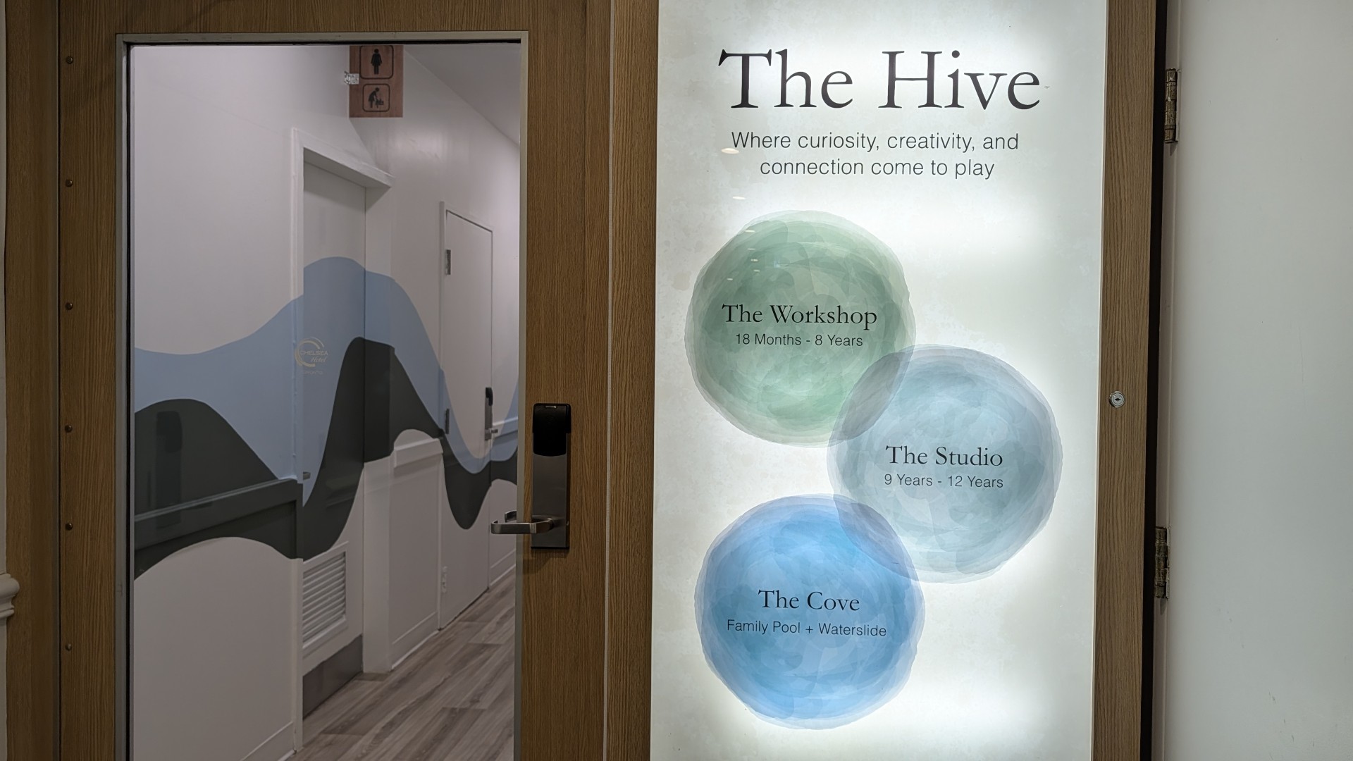 Toronto family friendly hotel amenities 